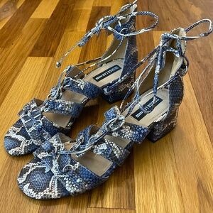Design Lab Women’s Blue Snakeskin Lace Up Sandals Size 9